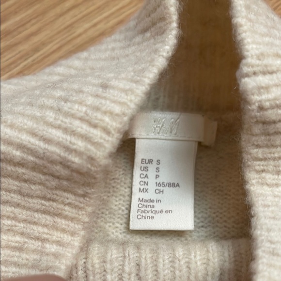 Cream Sweater with Pearl Detailing - Picture 3 of 3